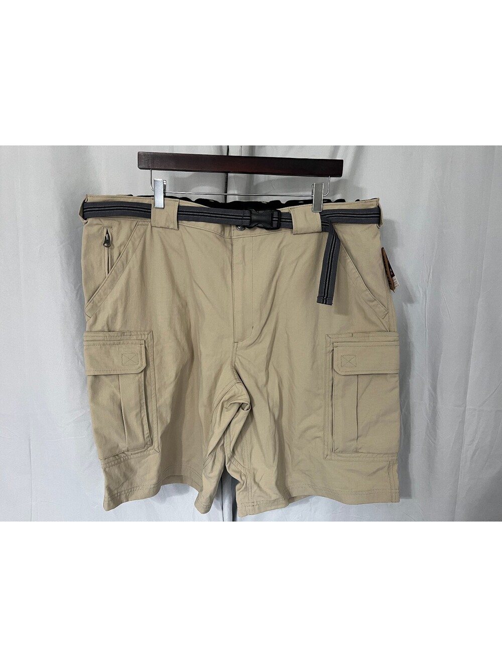 NWT Duluth Trading Co. Beige Dry on the Fly Cargo Shorts 2XL 40 XXL